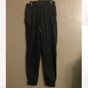 Men’s black American Eagle outfitters joggers